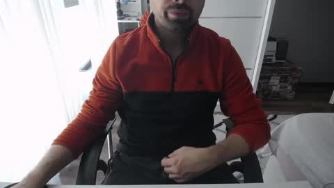 Snapshot of x_____0_____x chatting on October 27, 10:06 am Mr. Lonely online show from October 27, 10:06 am