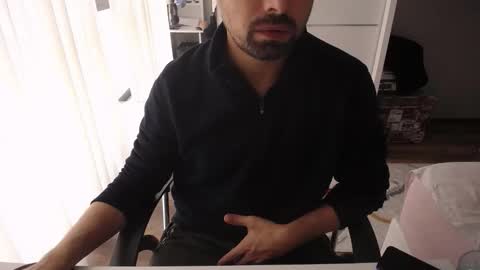 Snapshot of x_____0_____x chatting on October 17, 10:52 am Mr. Lonely online show from October 17, 10:52 am