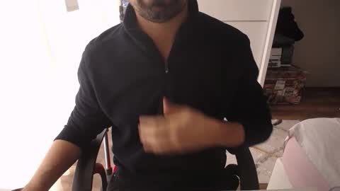 Snapshot of x_____0_____x chatting on October 29, 10:51 am Mr. Lonely online show from October 29, 10:51 am