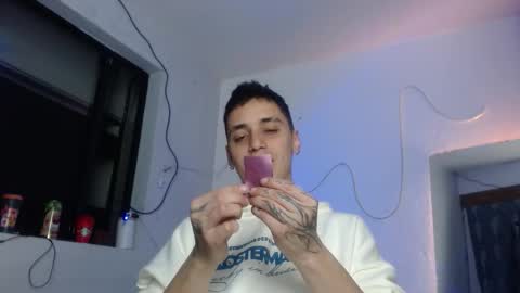 xalejo_max online show from November 17, 12:13 am