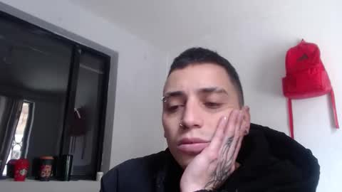 Snapshot of xalejo_max chatting on October 17, 4:33 pm xalejo_max online show from October 17, 4:33 pm