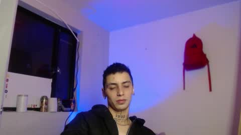 Snapshot of xalejo_max chatting on October 31, 7:39 pm xalejo_max online show from October 31, 7:39 pm