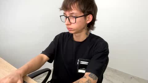 Xam online show from March 5, 9:28 pm