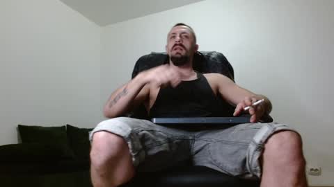 Snapshot of xandeer_steel chatting on December 3, 4:39 pm Master Xandeer online show from December 3, 4:39 pm