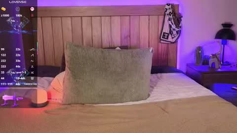 Xander Cardona online show from March 20, 6:50 am