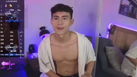 Snapshot of xander_card chatting on October 14, 6:53 am Xander Cardona online show from October 14, 6:53 am