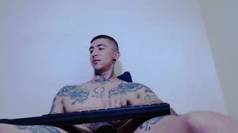 xav_dai online show from May 13, 4:53 am
