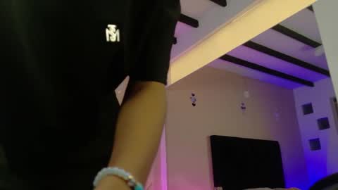 xavier fox   online show from March 17, 10:12 pm