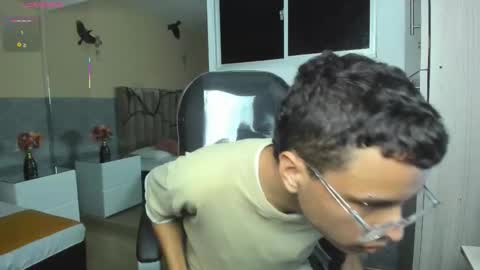 xavier fox   online show from October 31, 5:09 am