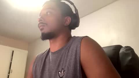 Xavier Miller online show from November 13, 5:50 pm