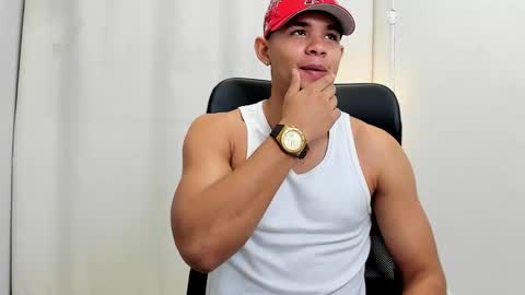 Snapshot of xboy_fantasyx chatting on October 7, 12:53 pm David online show from October 7, 12:53 pm