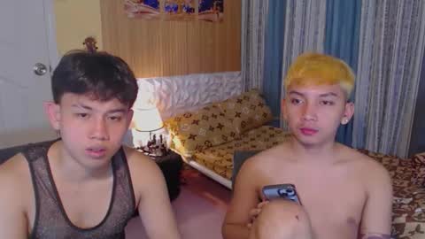 Snapshot of xcigbatecum chatting on September 19, 1:18 am Charlie online show from September 19, 1:18 am