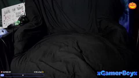 xgamerboyx online show from October 28, 1:30 am