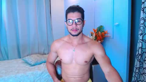MICHAEL HUGE online show from September 17, 11:39 pm