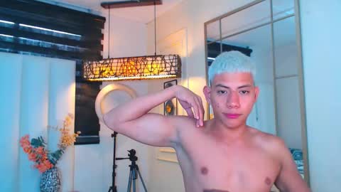 MICHAEL HUGE online show from March 11, 1:34 pm