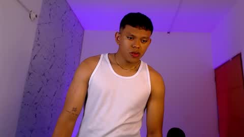 Xiao Keiko online show from April 21, 4:40 am