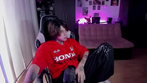 xIce Boy online show from May 4, 10:22 pm