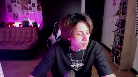xIce Boy online show from May 17, 10:17 pm
