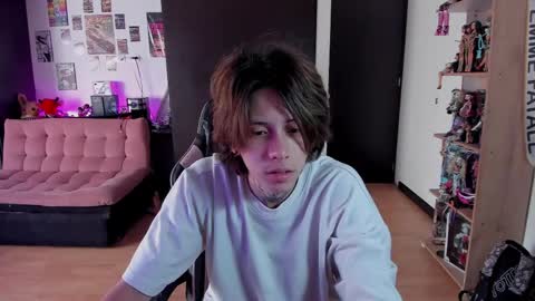 xIce Boy online show from May 19, 1:28 pm
