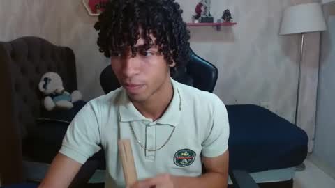 Snapshot of xion_ez chatting on September 19, 9:58 pm xion_ez online show from September 19, 9:58 pm