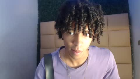 Snapshot of xion_ez chatting on September 16, 6:31 pm xion_ez online show from September 16, 6:31 pm