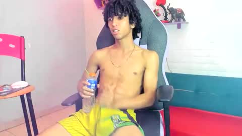 Snapshot of xion_ez chatting on September 20, 9:59 pm xion_ez online show from September 20, 9:59 pm