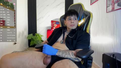 Snapshot of xkevyn chatting on October 31, 4:54 pm online show from October 31, 4:54 pm