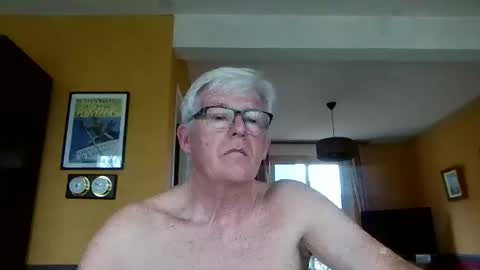 xmaeg3 online show from January 12, 9:13 am