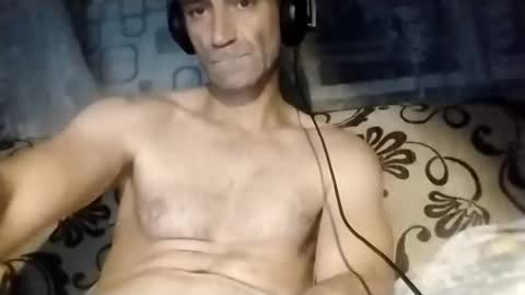Snapshot of xploid1982 chatting on September 28, 10:41 pm xploid1982 online show from September 28, 10:41 pm