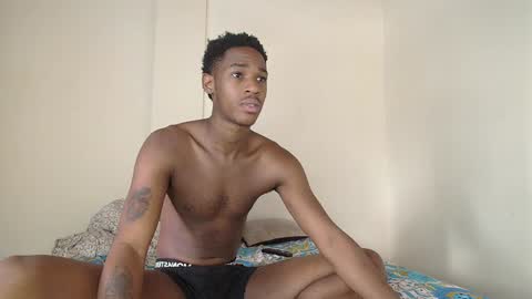 SHIPYBLUNT  INDEPENDENT MODEL online show from February 6, 6:56 pm