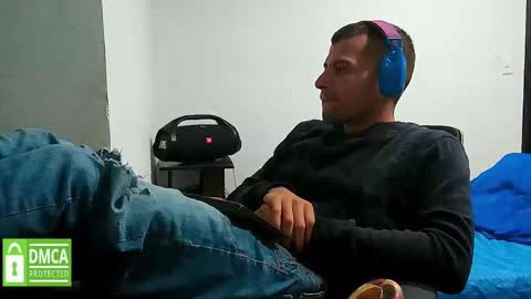 xuyeeg online show from February 17, 7:14 am