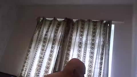 xvoyeur2011x online show from April 15, 8:36 am