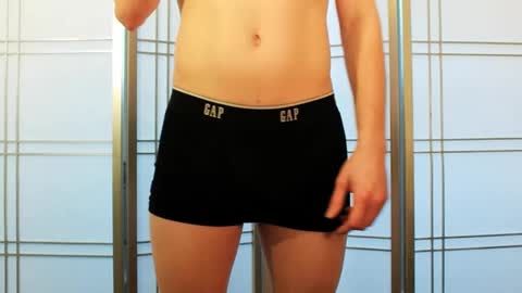 xx____vv online show from December 16, 3:22 pm