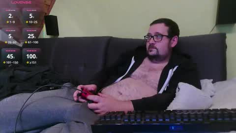 Snapshot of xxevoker chatting on October 13, 12:22 pm xxevoker online show from October 13, 12:22 pm