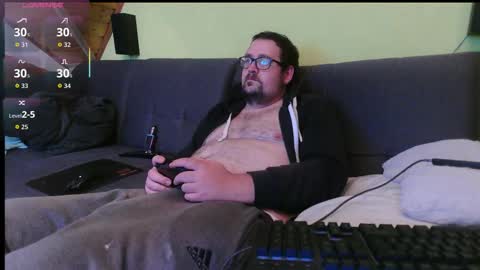 Snapshot of xxevoker chatting on October 22, 5:05 pm xxevoker online show from October 22, 5:05 pm