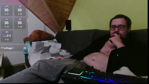 Snapshot of xxevoker chatting on October 26, 9:17 pm xxevoker online show from October 26, 9:17 pm