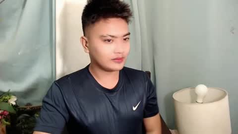 Loyd online show from December 14, 5:14 pm