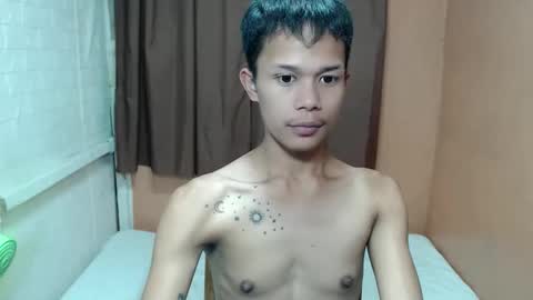 xxronnie online show from April 11, 9:02 am