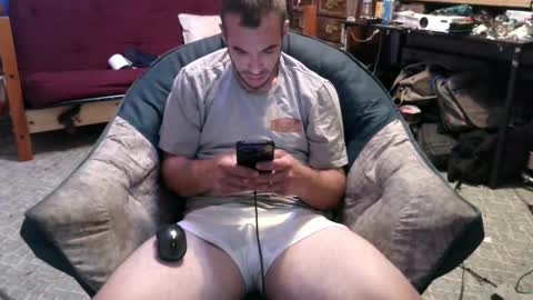 Snapshot of xxscubastevexxx chatting on September 19, 7:31 am xxScubaStevexx online show from September 19, 7:31 am