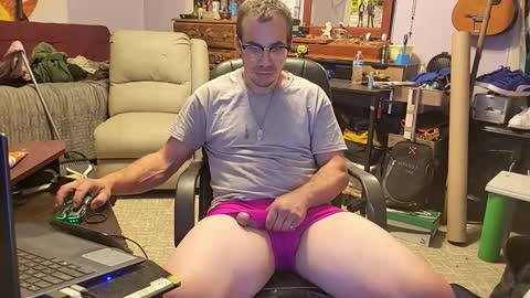Snapshot of xxscubastevexxx chatting on November 1, 7:01 am xxScubaStevexx online show from November 1, 7:01 am
