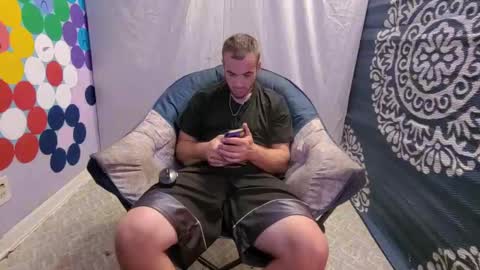 Snapshot of xxscubastevexxx chatting on September 16, 6:47 am xxScubaStevexx online show from September 16, 6:47 am