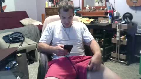 Snapshot of xxscubastevexxx chatting on October 27, 12:46 am xxScubaStevexx online show from October 27, 12:46 am