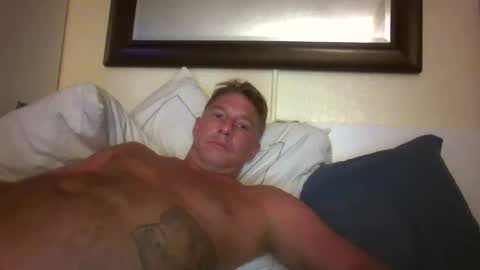 Snapshot of xxxelentdick chatting on October 7, 6:06 am deeeeznutz online show from October 7, 6:06 am