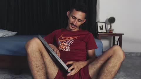 Snapshot of xxxhome_alonexxx chatting on March 4, 9:00 pm Kev online show from March 4, 9:00 pm