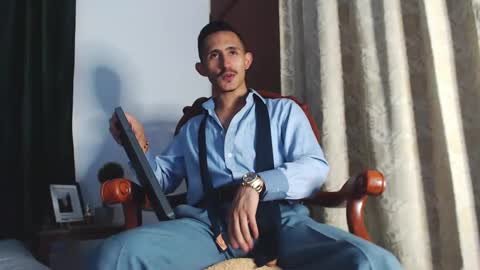 Snapshot of xxxhome_alonexxx chatting on December 2, 7:58 pm Kev online show from December 2, 7:58 pm