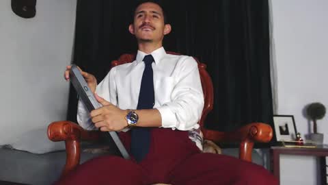 Snapshot of xxxhome_alonexxx chatting on December 23, 7:52 pm Kev online show from December 23, 7:52 pm