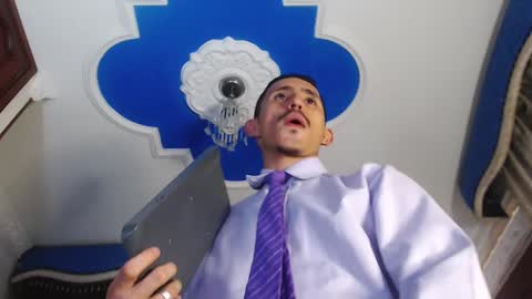 Snapshot of xxxhome_alonexxx chatting on December 12, 7:48 pm Kev online show from December 12, 7:48 pm