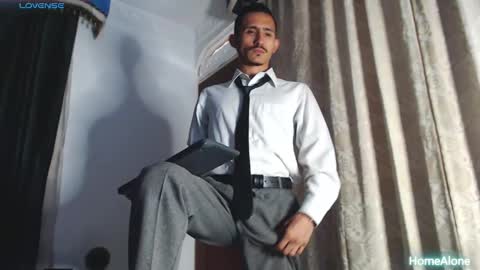 Snapshot of xxxhome_alonexxx chatting on March 11, 7:36 pm Kev online show from March 11, 7:36 pm