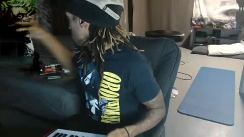 xxxjrstrokesxxx online show from December 30, 4:08 pm