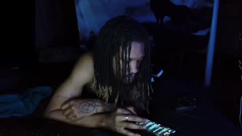 xxxjrstrokesxxx online show from January 27, 2:46 pm
